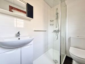 Photo 19- click for photo gallery